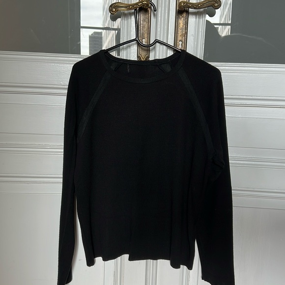 Men’s Slinky 50% Italian Wool Sweater with Sheer-Weave Jersey Sleeve Detailing - Picture 1 of 5